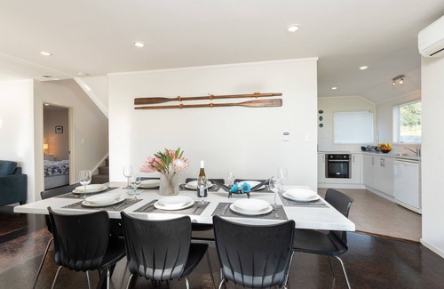 Paihia Cabaña | Wairangi Beach Cottage - Paihia Beach House