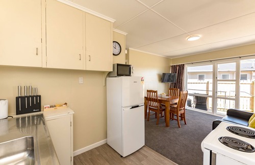 Paihia Cabina | Waitangi Beach Bach 30A