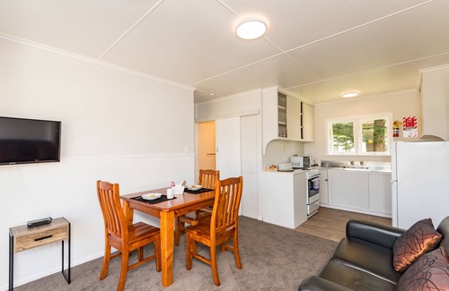 Paihia Cabina | Waitangi Beach Bach 30A