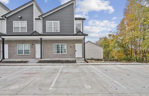 Clarksville Casa | Waiting to Excell