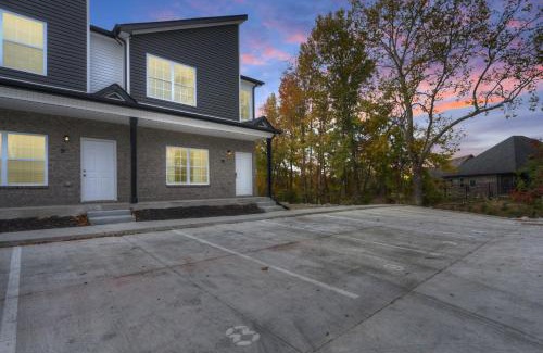 Clarksville Casa | Waiting to Excell