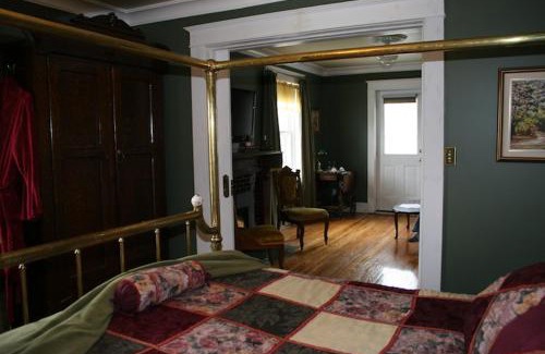 Moose Jaw Cama Y Desayuno | Wakamow Heights Bed and Breakfast