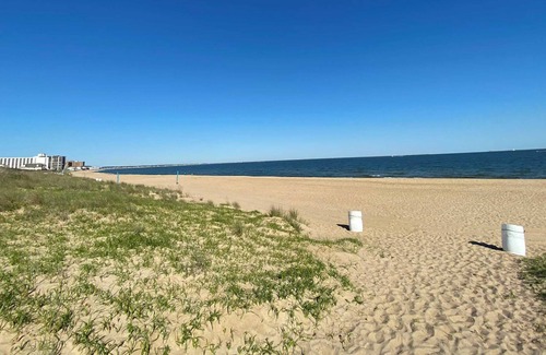 Northeast Virginia Beach Casa | Wake Forest Bungalow - Suite B