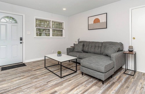 Northeast Virginia Beach Casa | Wake Forest Bungalow - Suite B