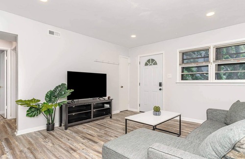 Northeast Virginia Beach Casa | Wake Forest Bungalow - Suite B