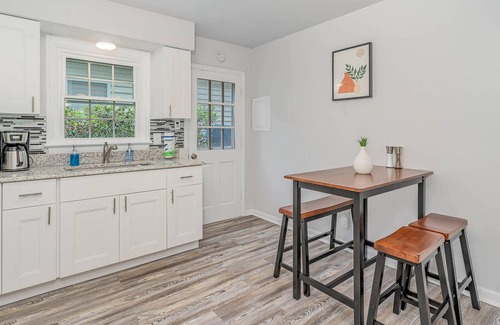 Northeast Virginia Beach Casa | Wake Forest Bungalow