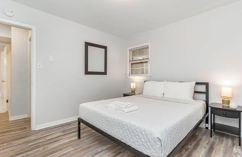 Northeast Virginia Beach Casa | Wake Forest Bungalow - Suite B