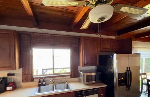 Tallahassee Chalet De Esquí | Wake to 180 lake sunrise & sunset views! Family, Fishing, Fun!
