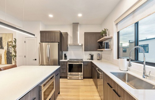 Millcreek Casa | Wake to breathtaking views! - WIFI/FIREPLACE/AC