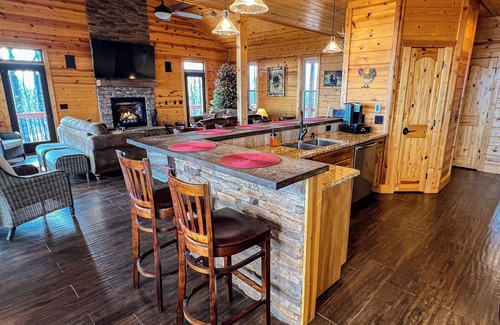 Todd Cabina | August Adventures Awaits in the Carolina Mountains @ Skyview Hideaway