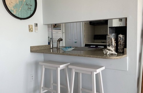 South Beach Haven Condominio | Wake up to the sun rising over the Atlantic