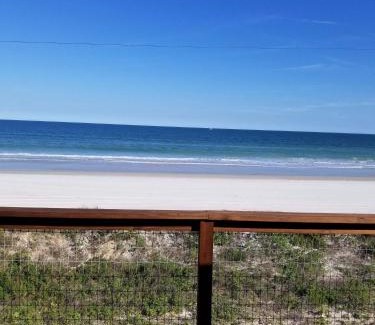 Summer Haven Casa | Wake Up to Waves - 3BR on the Sand