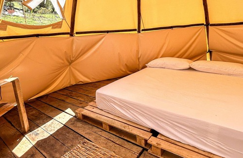 California Cabina | Despierta con vista a las montañas desde nuestro Hostal Las Valkirias