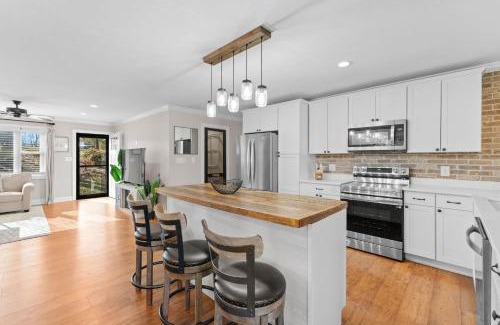 Sherrills Ford Casa | Waking Up Norman Lakefront Getaway Fire Pit Lake Views