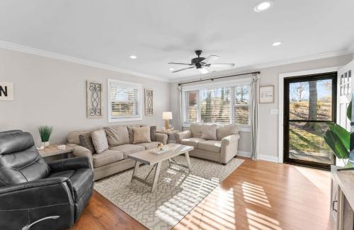 Sherrills Ford Casa | Waking Up Norman Lakefront Getaway Fire Pit Lake Views