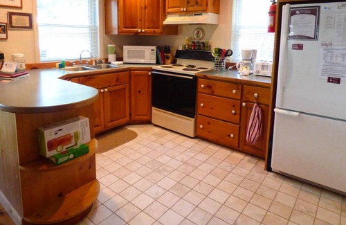 Town of Jerusalem Casa | Wakiva Esperanza: Beautiful Lakefront and Dog-friendly Home
