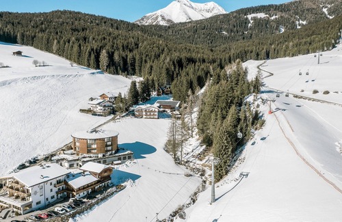 Maranza Casa | Waldchalet Obomilla by Interhome
