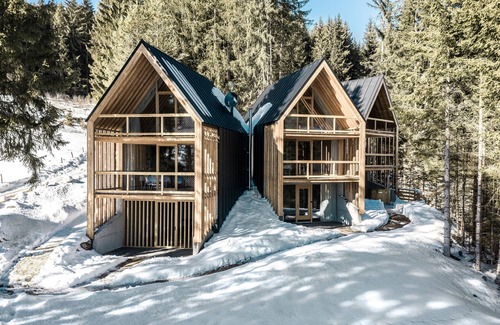 Maranza Casa | Waldchalet Obomilla by Interhome