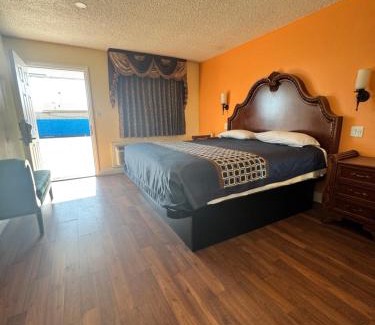 Sunrise Manor Hotel | Walden Motel