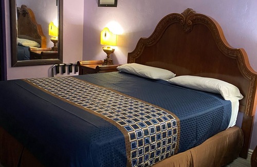 Sunrise Manor Hotel | Walden Motel