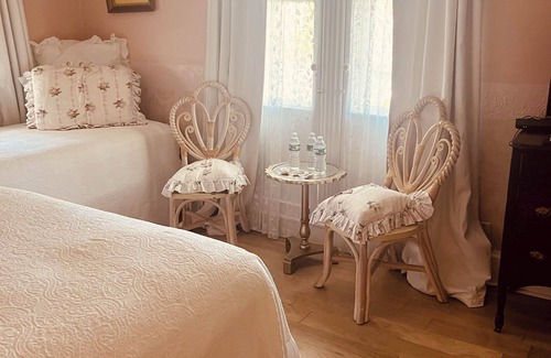 Spring Lake Cama Y Desayuno | Walden on the Pond Hotel