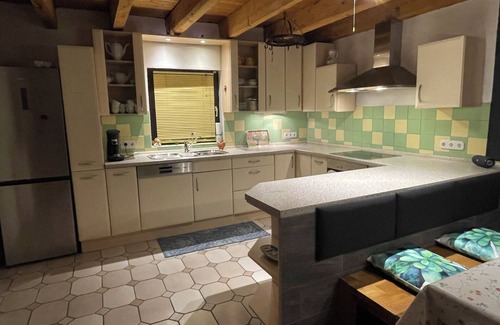 Remscheid Casa | Waldhaus - Central and family-friendly with a large fenced garden.