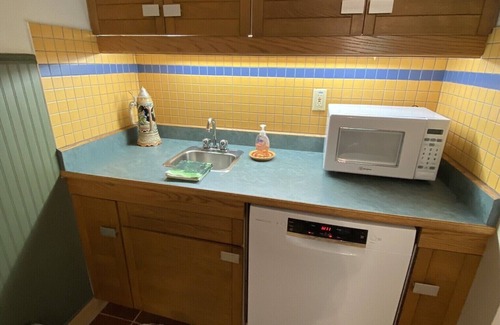 Warnick Cabina | Waldhaus Mountain Chalet, close to skiing, hiking, biking, Fiber WIFI, EVCharger