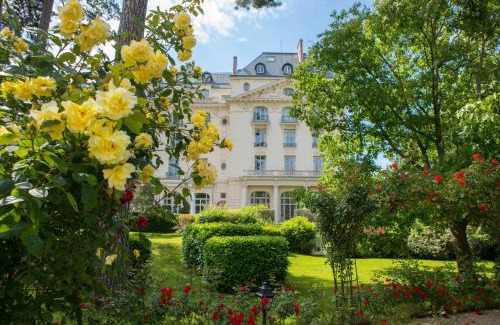 Notre-Dame Complejo | Waldorf Astoria Versailles - Trianon Palace