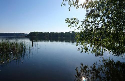 Neuruppin Apartamento | Waldschenke Stendenitz Übernachten im Wald am See