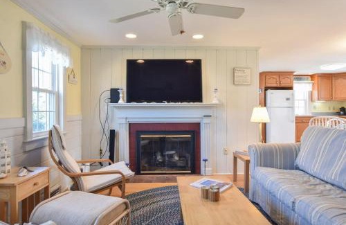 South Yarmouth Casa | Walk 3 Mins to Private Assoc Beach