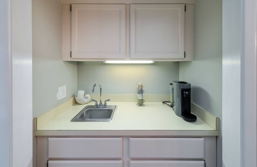 Spinnaker Beachhouses Casa | Walk:Beach/Golf/Restaurants–3 BD/2 BA Dog Friendly Spinnaker