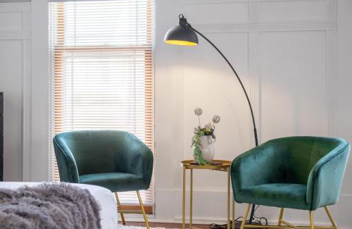 Columbus Casa | Walk/Bike everywhere from this Historic Chic Studio