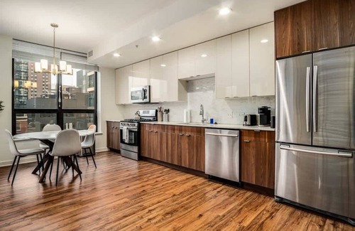 Killgubbin Apartamento | Walk Everywhere! 5 mins to Magnificent Mile, River
