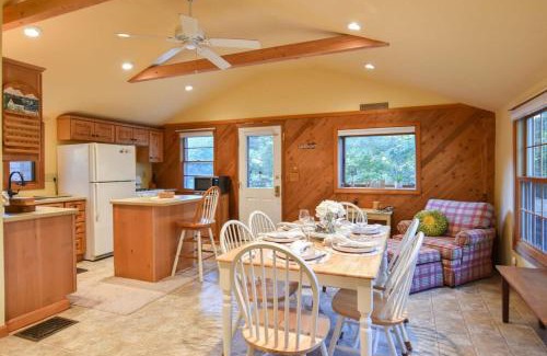 North Eastham Casa | Walk Half Mile to Amazing Bayside Beach