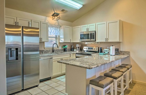 Branson West Condominio | Walk-In Branson West Condo w/ Balcony, Pool Access