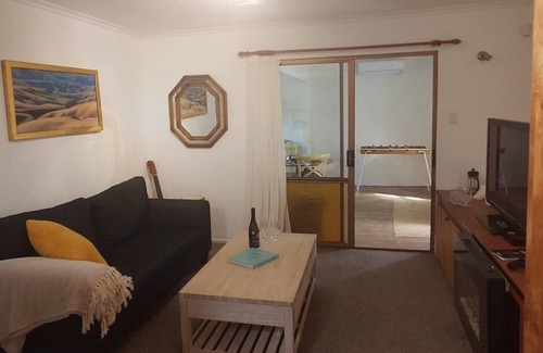 New Plymouth Apartamento | Walk in the forest and cycle to the sea