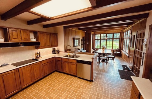Regional District of Nanaimo Casa | Walk on Beach Front Cottage