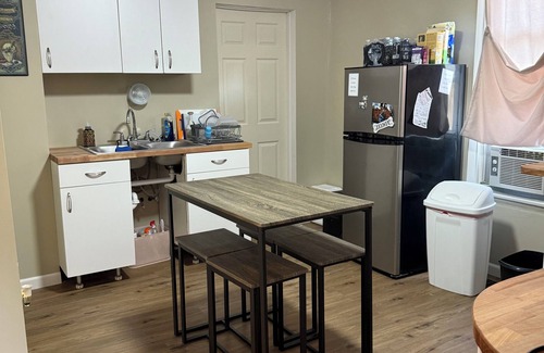 Peoria Casa | Walk or Shuttle to OSF