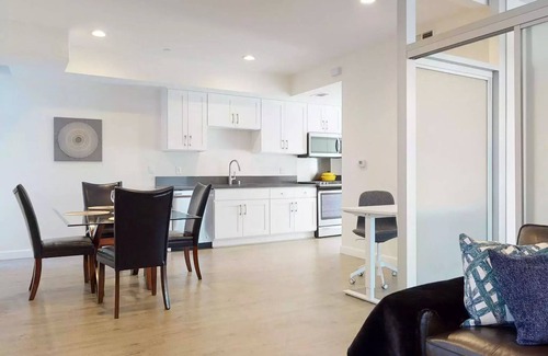 Pasadena Apartamento | Walk - Relax - Cook - Work - Enjoy