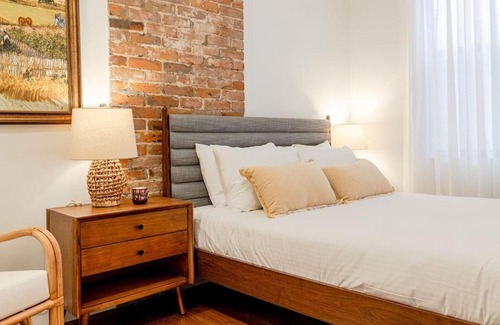 Over-the-Rhine Apartamento | Walk to ALL - Washington Park - Gorgeous 2BR Condo