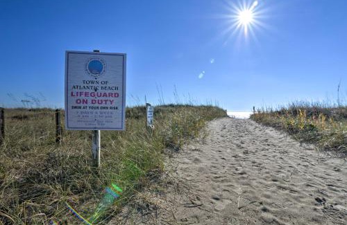 Atlantic Beach Casa | Walk to Atlantic Beach Family Gem with Fenced Yard