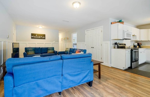 Atlantic Beach Casa | ¡NUEVO! Grand Strand Home Steps de Atlantic Beach!