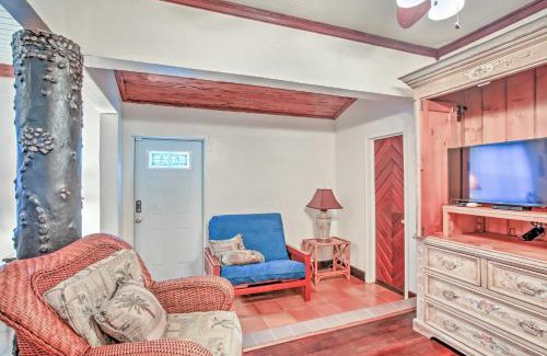 Mango Groves Casa | Walk to Attractions Tropical Lake Worth Hideaway!