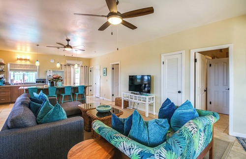 Historic Lahaina Front Street Casa | Walk to Baby Beach: Home w/ Private Pool!