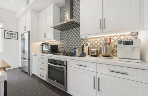 Bankers Hill Casa | Walk to Balboa Park and Little Italy LUX Townhome