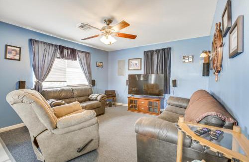Delacroix Apartamento | Walk to Bayou Home with Patio in Delacroix!