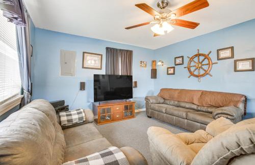 Delacroix Apartamento | Walk to Bayou Home with Patio in Delacroix!