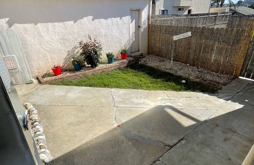 Grover Beach Cabaña | Walk to Beach - 2b1b Butterfly Cottage Sleeps 4