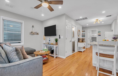 Seaside Heights Cabaña | Walk to Beach! 4 Beach Badges Included. BBQ + Fire Pit. Towels + Linens Included