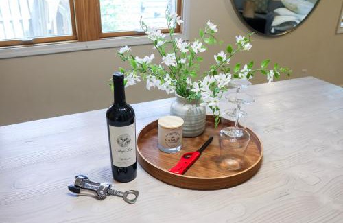 Lake Geneva Casa | Walk To Beach And Downtown Lake Geneva!